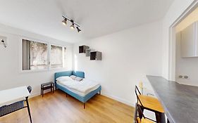 Nice Appartement For 2 Adults With Portable Air Conditioner